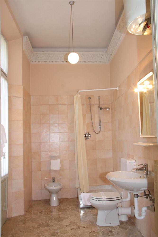 Residence In Centro Мантова Екстериор снимка