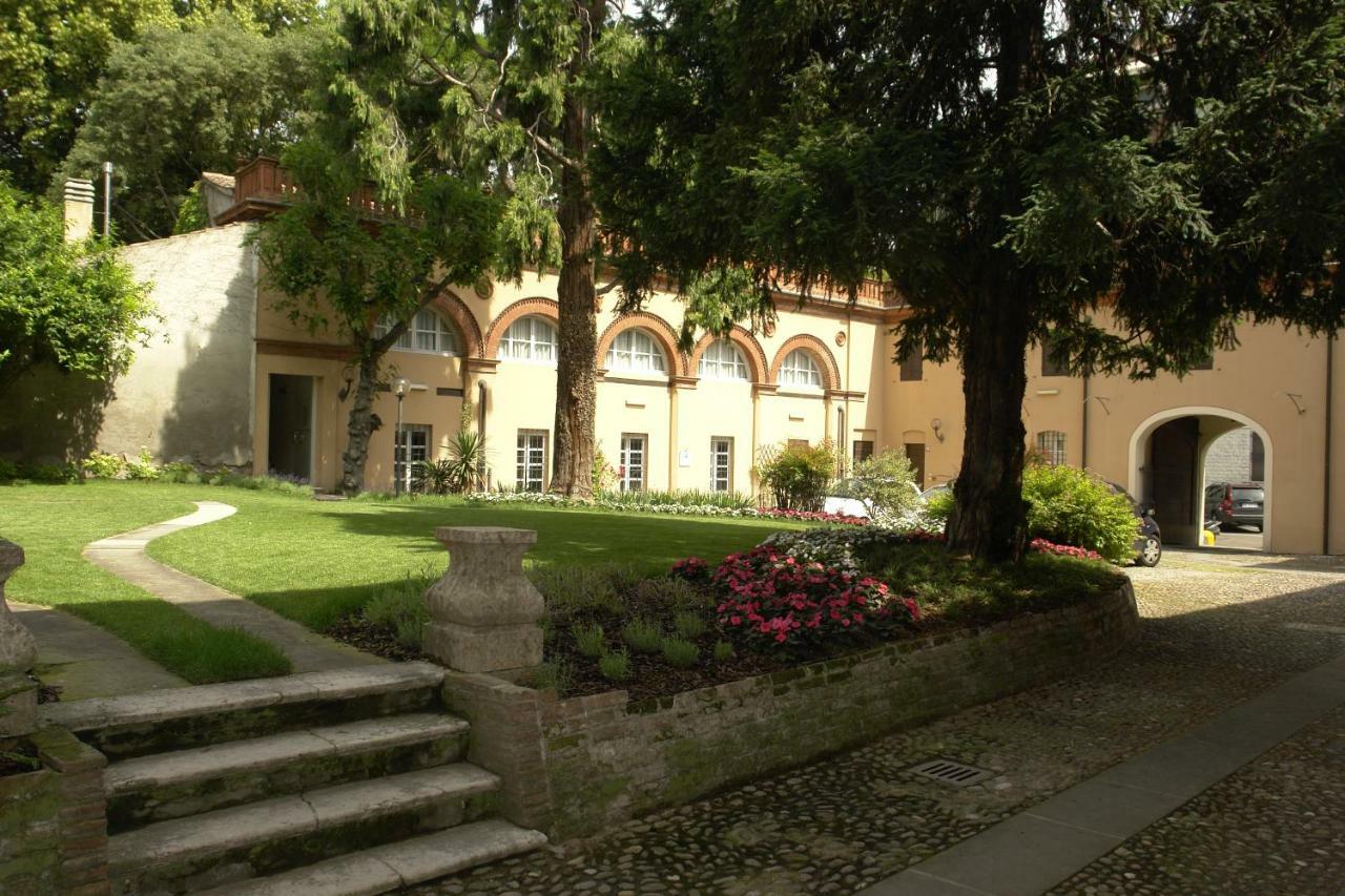 Residence In Centro Мантова Екстериор снимка